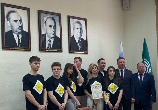 Команда педиатрического факультета достойно представила университет в финале городского конкурса «Академия безопасности дорожного движения» Команда педиатрического факультета достойно представила университет в финале городского конкурса «Академия безопасности дорожного движения»