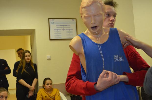 В ВГМУ им. Н.Н. Бурденко прошел симуляционный тренинг для школьников 