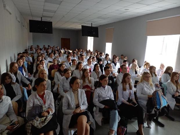В Институте стоматологии прошли организационные собрания со студентами