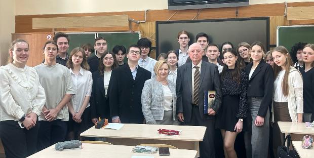 Встреча заведующего кафедрой судебной медицины Бахметьева Владимира Ивановича со школьниками МБОУ СОШ № 28