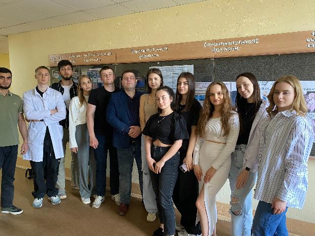Студенты медицинского университета и молодые ученые осваивают системы искусственного интеллекта Студенты медицинского университета и молодые ученые осваивают системы искусственного интеллекта