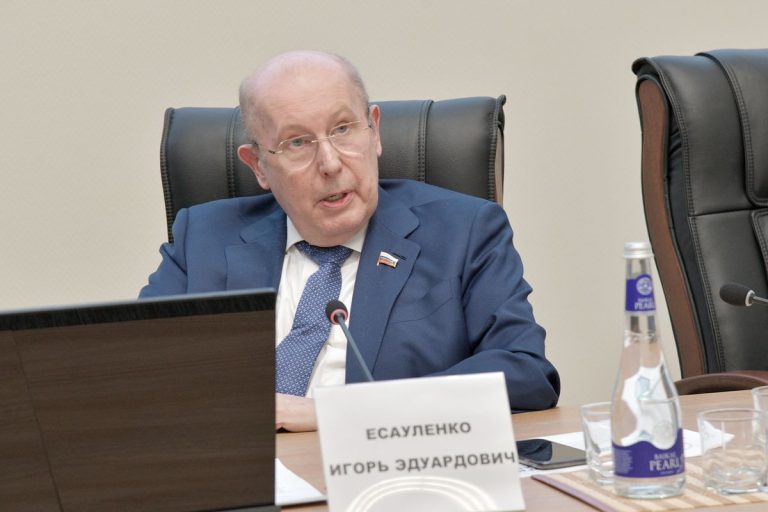 Онкологи-Медсовет_32-768x512.jpg Онкологи-Медсовет_32-768x512.jpg